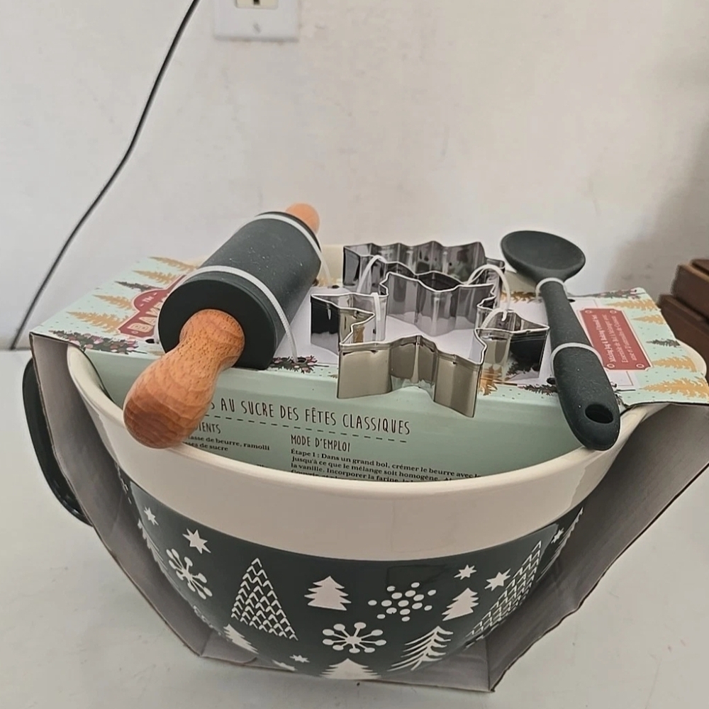 Holiday Baking Set with Bowl and Utensils